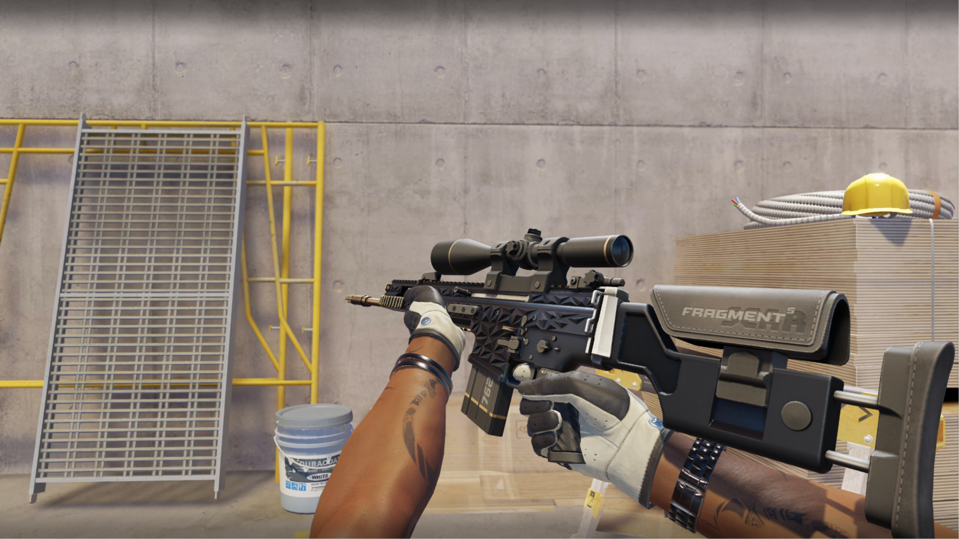 SCAR-20 | Fragments with a black faceted pattern and gold accents, shown in-game at a construction site